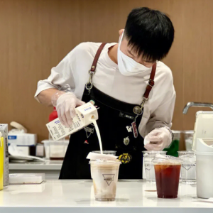 Manner咖啡风波引发行业深思：追求效率还是人文关怀？