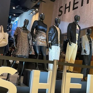 跨境电商SHEIN引领夏日经济新风尚，欧洲消费者体验潮品快闪店 ...